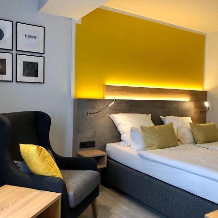 Hotel Sonderfeld Grevenbroich Exterior foto